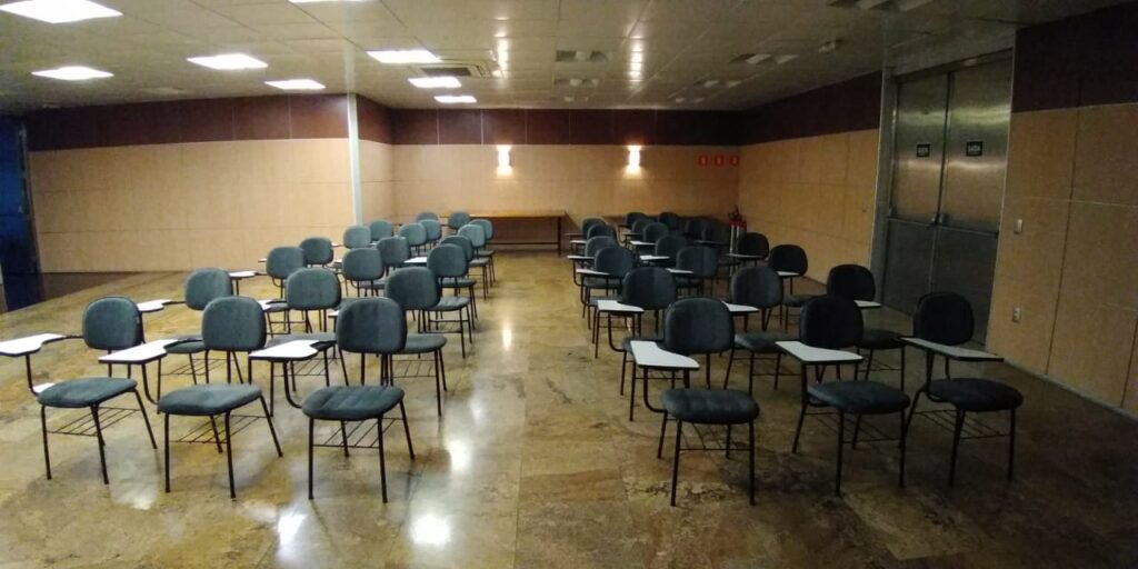 Auditório Terreo 40 cadeiras vertical